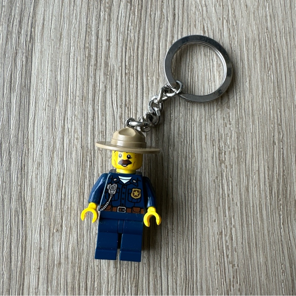 LEGO Police Officer Keychain - Retired in 2019